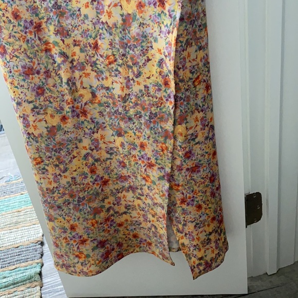 DYNAMITE COWL NECK SATIN SLIP DRESS - Picture 4 of 6